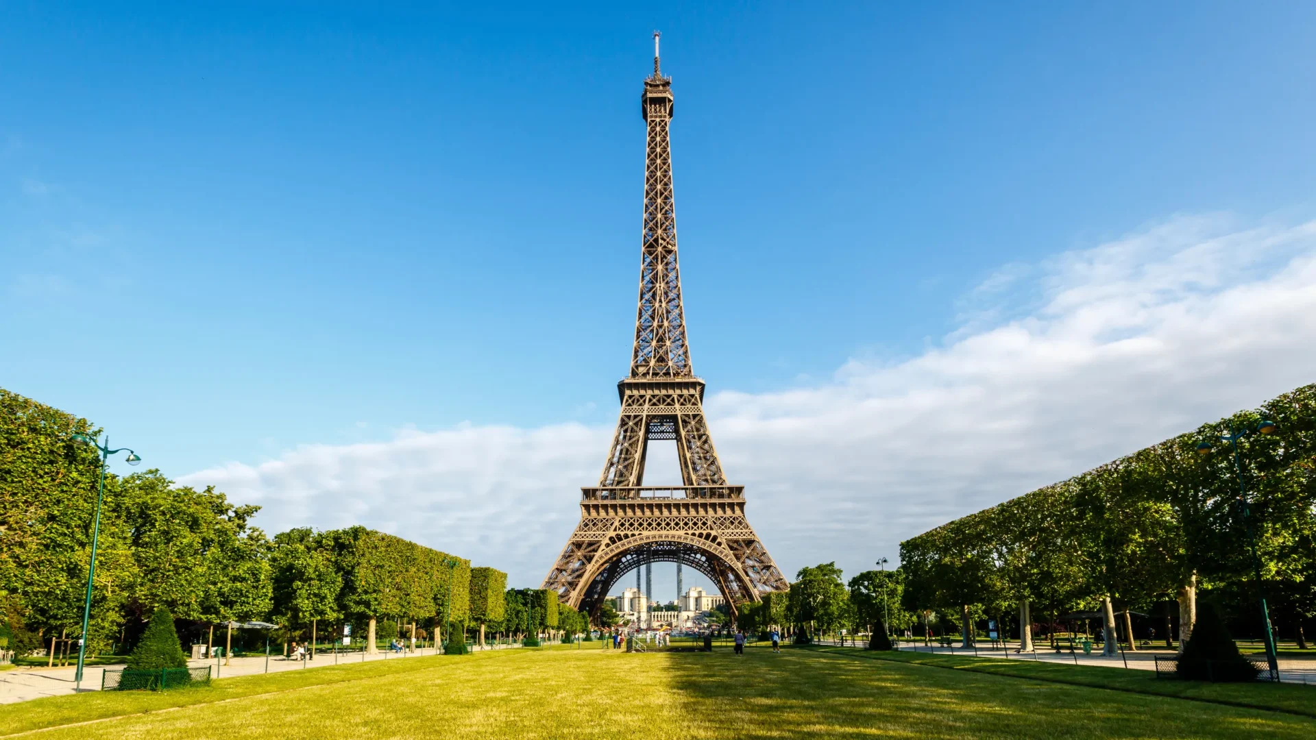 Eiffel Tower: A Timeless Icon of Parisian Elegance and Architectural Genius